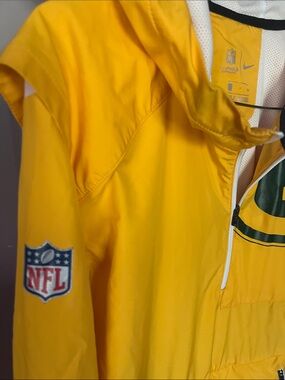 Nike Yellow Green Packers Speed Fly Rush Windbreaker Jacket